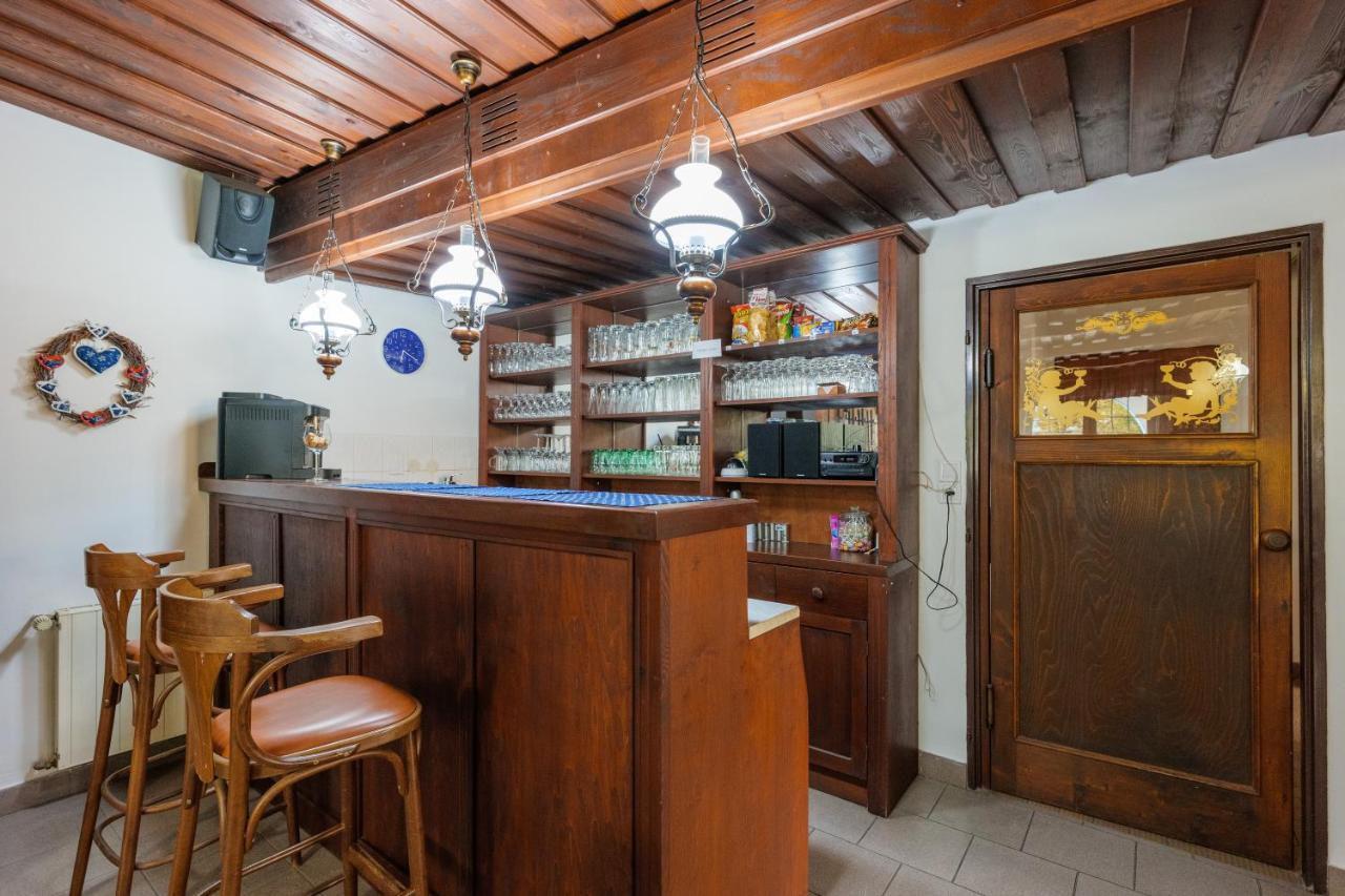 Penzion Posada Podivin Buitenkant foto